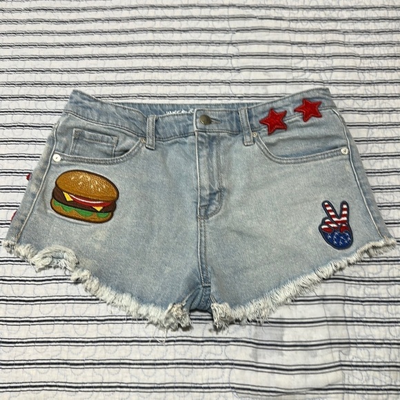 Mossimo Women's Jean  Distressed Denim High Rise short Size 6/28 - Picture 3 of 11